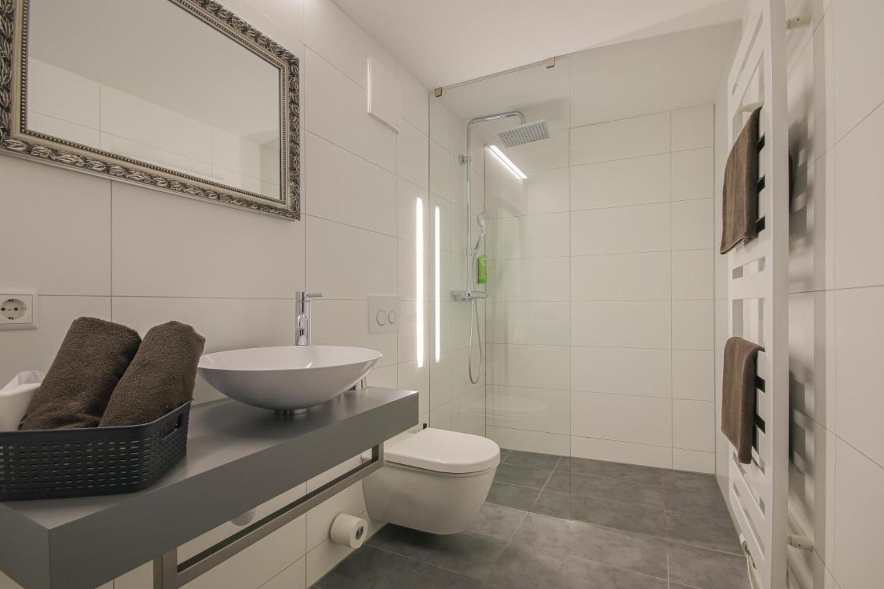 Landgasthof Hotel Rebstock Штюлинген Экстерьер фото