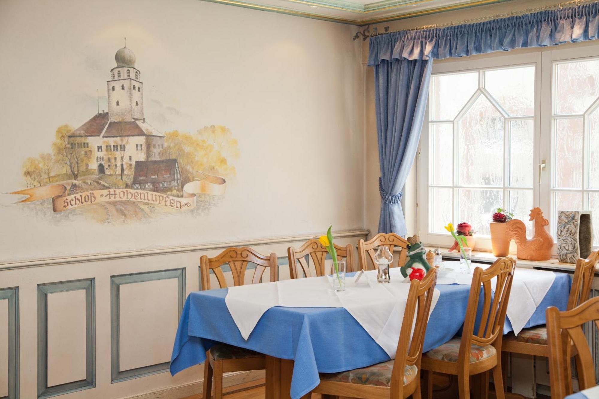 Landgasthof Hotel Rebstock Штюлинген Экстерьер фото